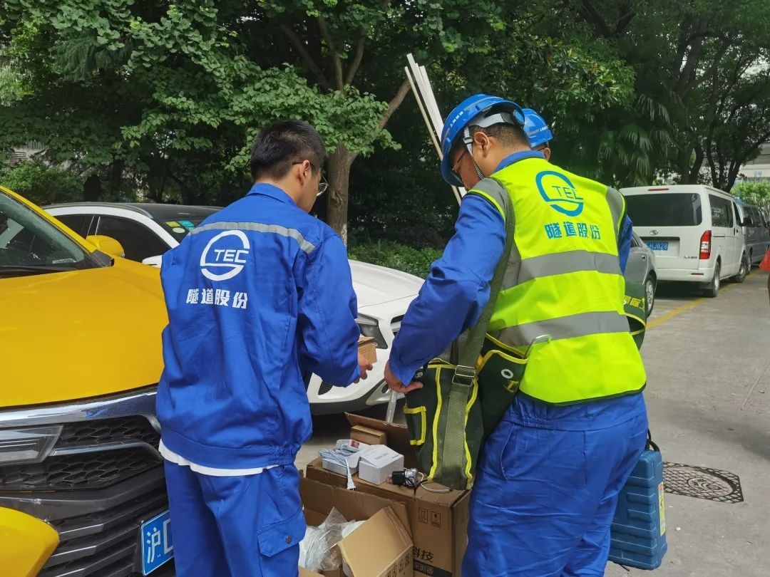 让67龙8国际 龙八国际00多户高龄独居老人更安全！徐汇启动这项为民实事项目(图2)