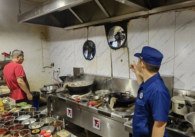 龙8国际 龙八国际太原：强化燃气安全管理 筑牢消防安全屏障(图2)
