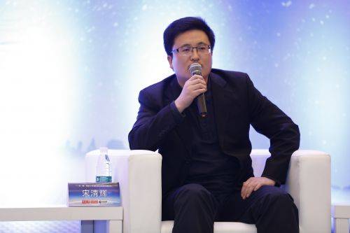 龙8国际 龙8平台宋清辉：汽车橡胶软管行业正朝着功能性、绿色环保等方向稳健发展(图1)