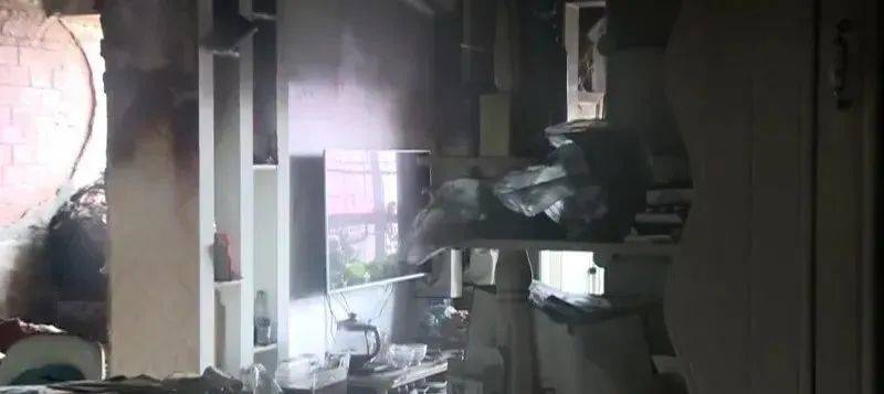 龙8国际 龙八国际消防安全专项整治行动｜遮挡消火栓罚你没商量！(图3)